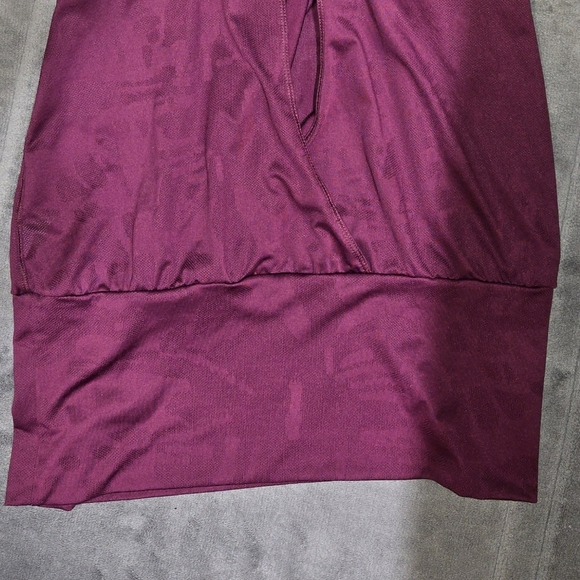 The North Face Tank Top with Built-in Bra Size Small - Picture 4 of 7